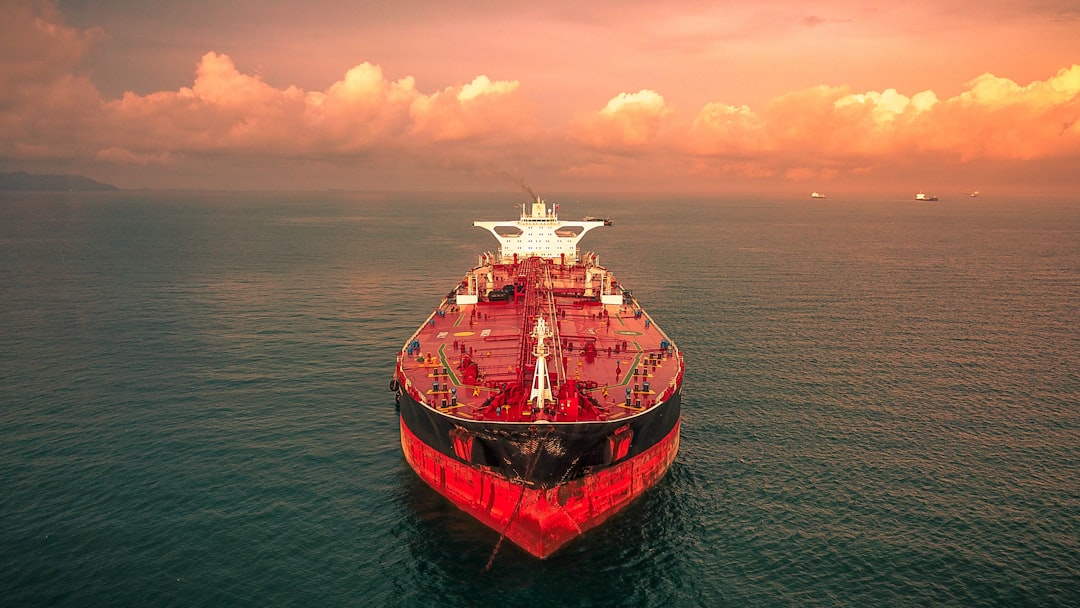 Navire d'ingénierie offshore en mer pour une mission d'installation subsea
